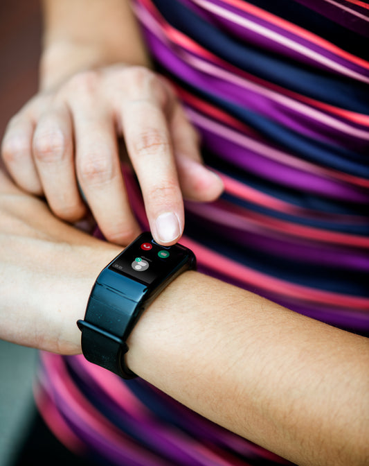 Fitbit Inspire HR – Health & Fitness Tracker with 24/7 Heart Rate, Sleep & Swim Tracking, Waterproof Smart Band
